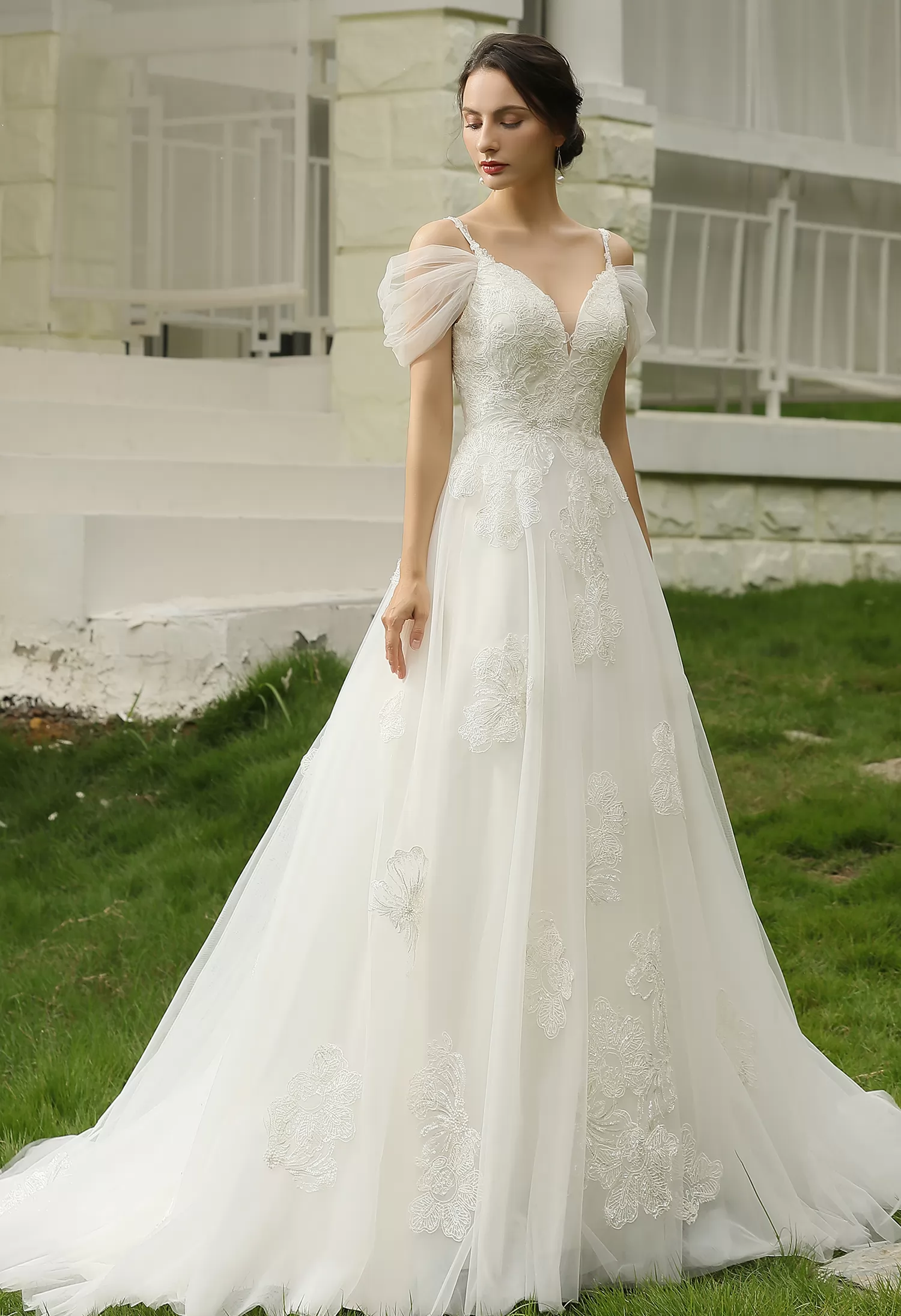 Romantic Glittery  Lace Bridal Gown With Cap Sleeve